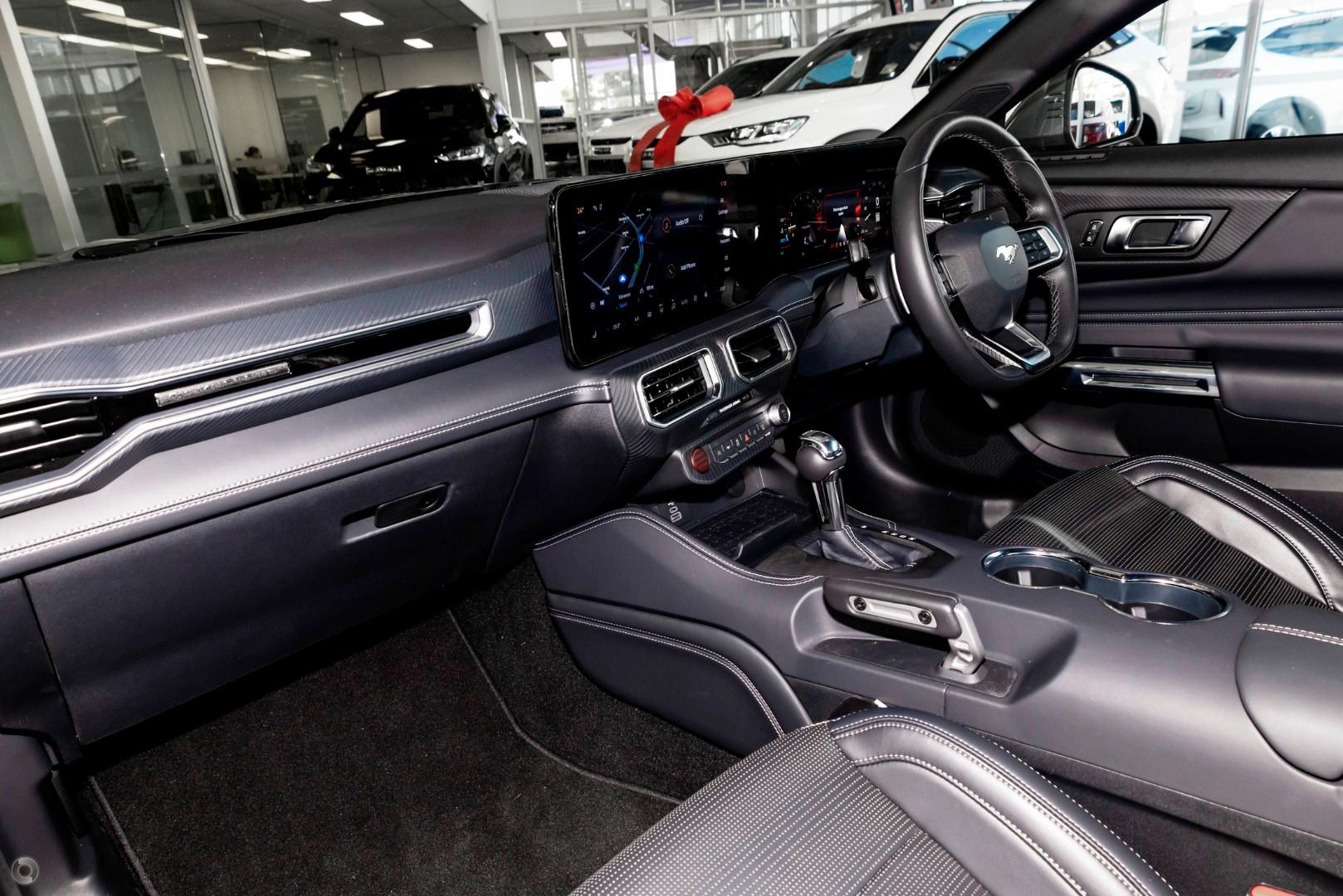 2026 Ford Mustang GT — photo 8
