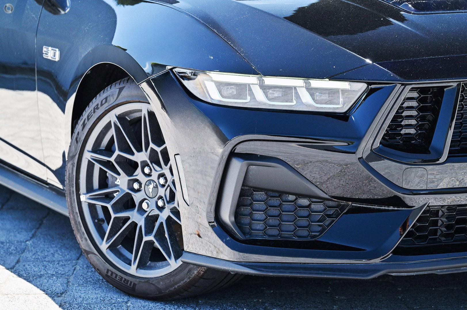 2026 Ford Mustang GT — photo 13