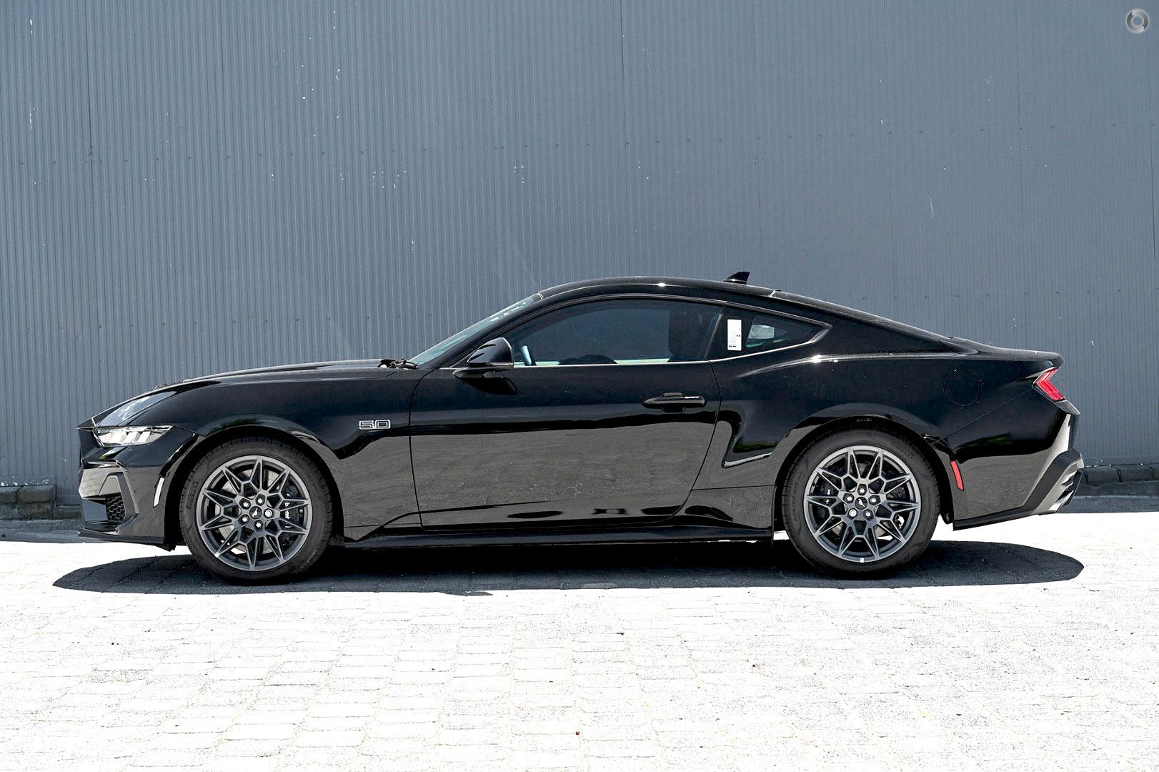 2026 Ford Mustang GT — photo 5