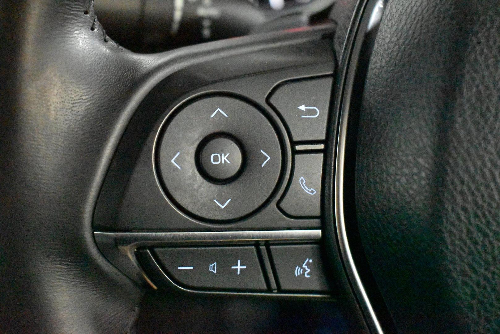 2018 Toyota Camry SL — photo 21