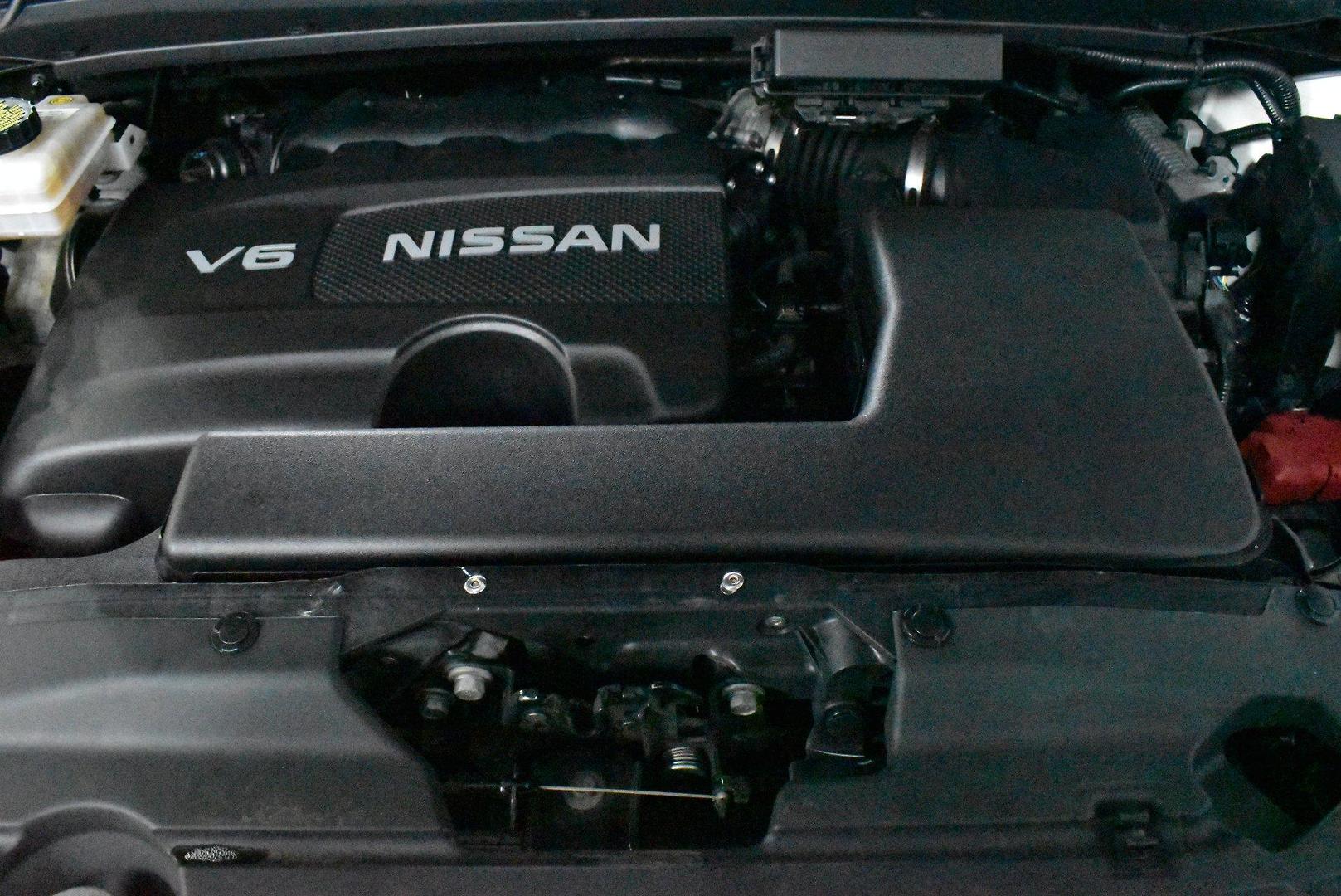2019 Nissan Pathfinder ST — photo 17