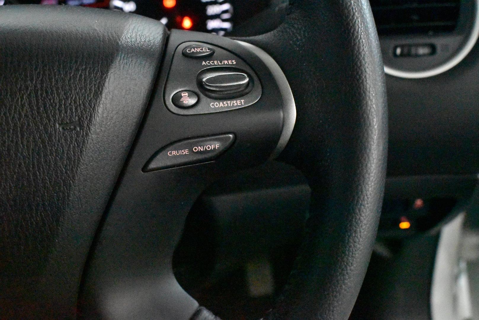 2019 Nissan Pathfinder ST — photo 22