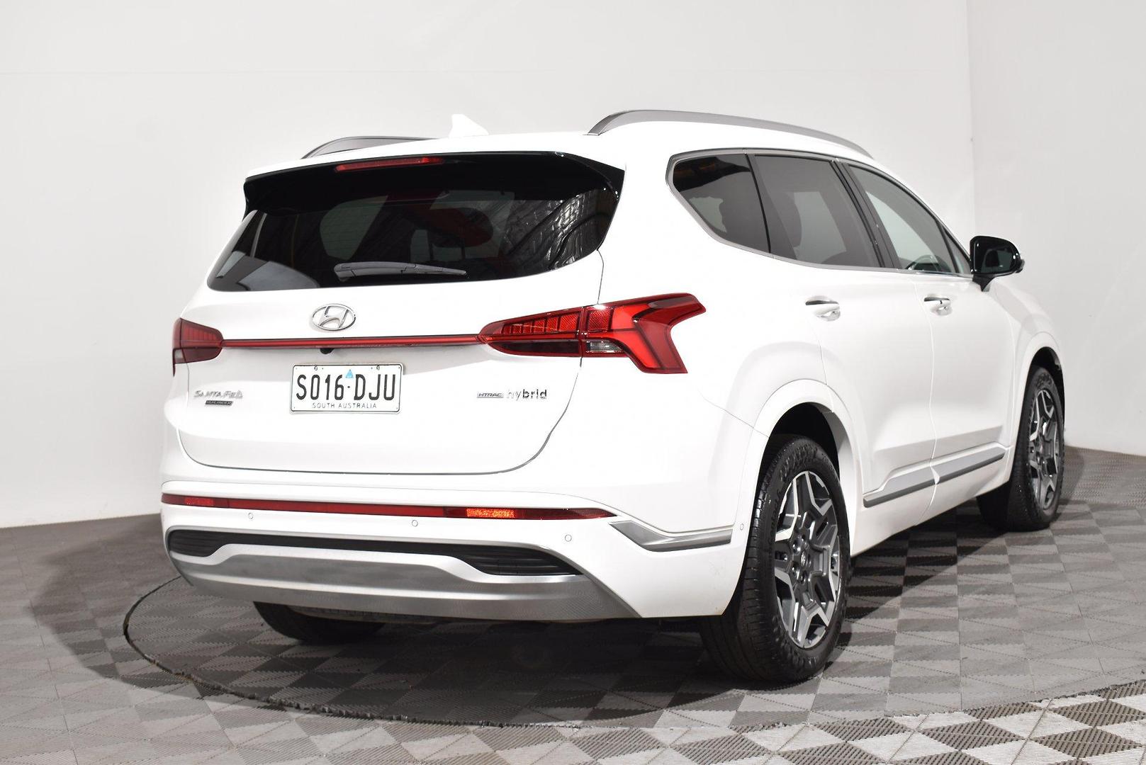 2023 Hyundai Santa Fe Hybrid Highlander — photo 2