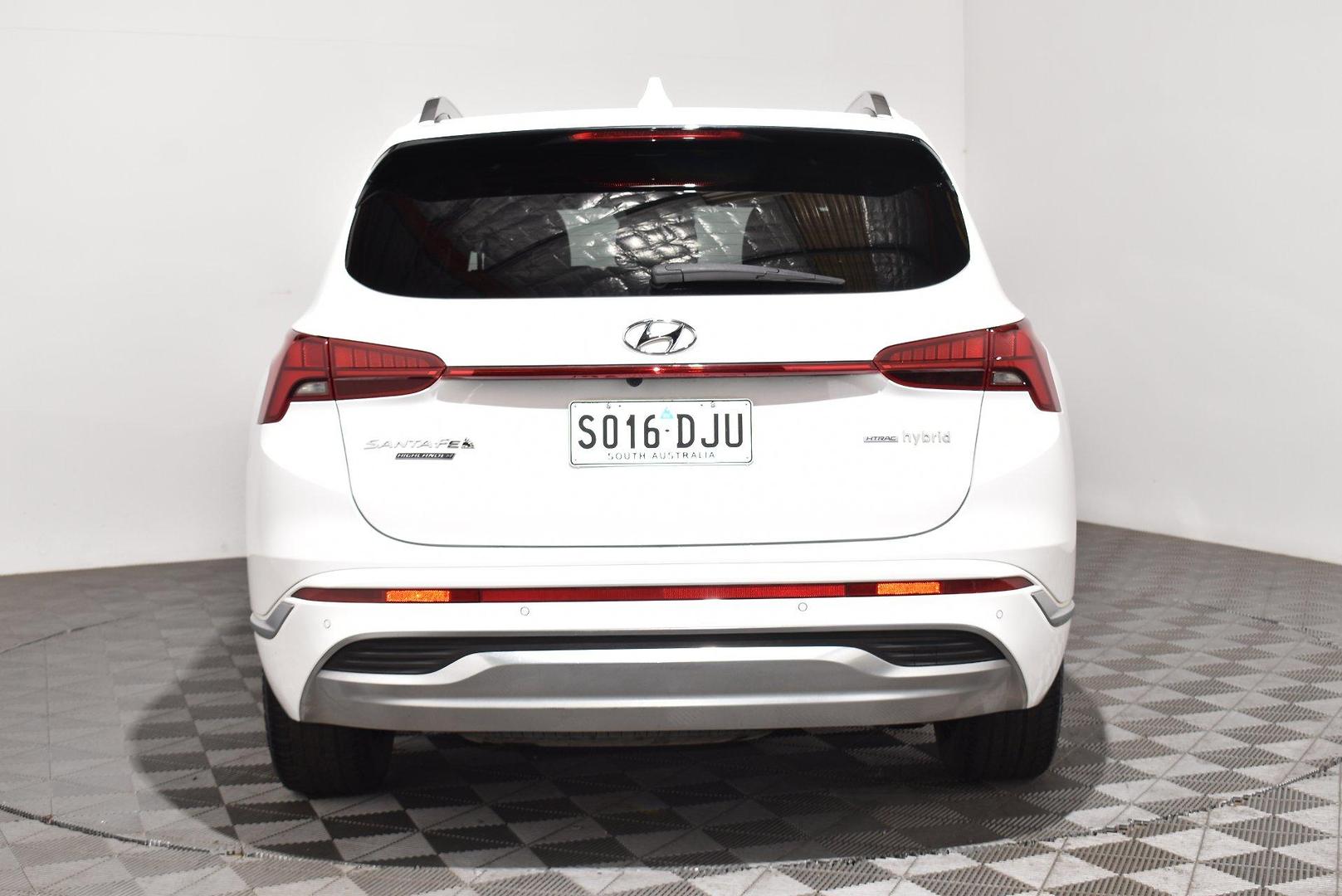 2023 Hyundai Santa Fe Hybrid Highlander — photo 4