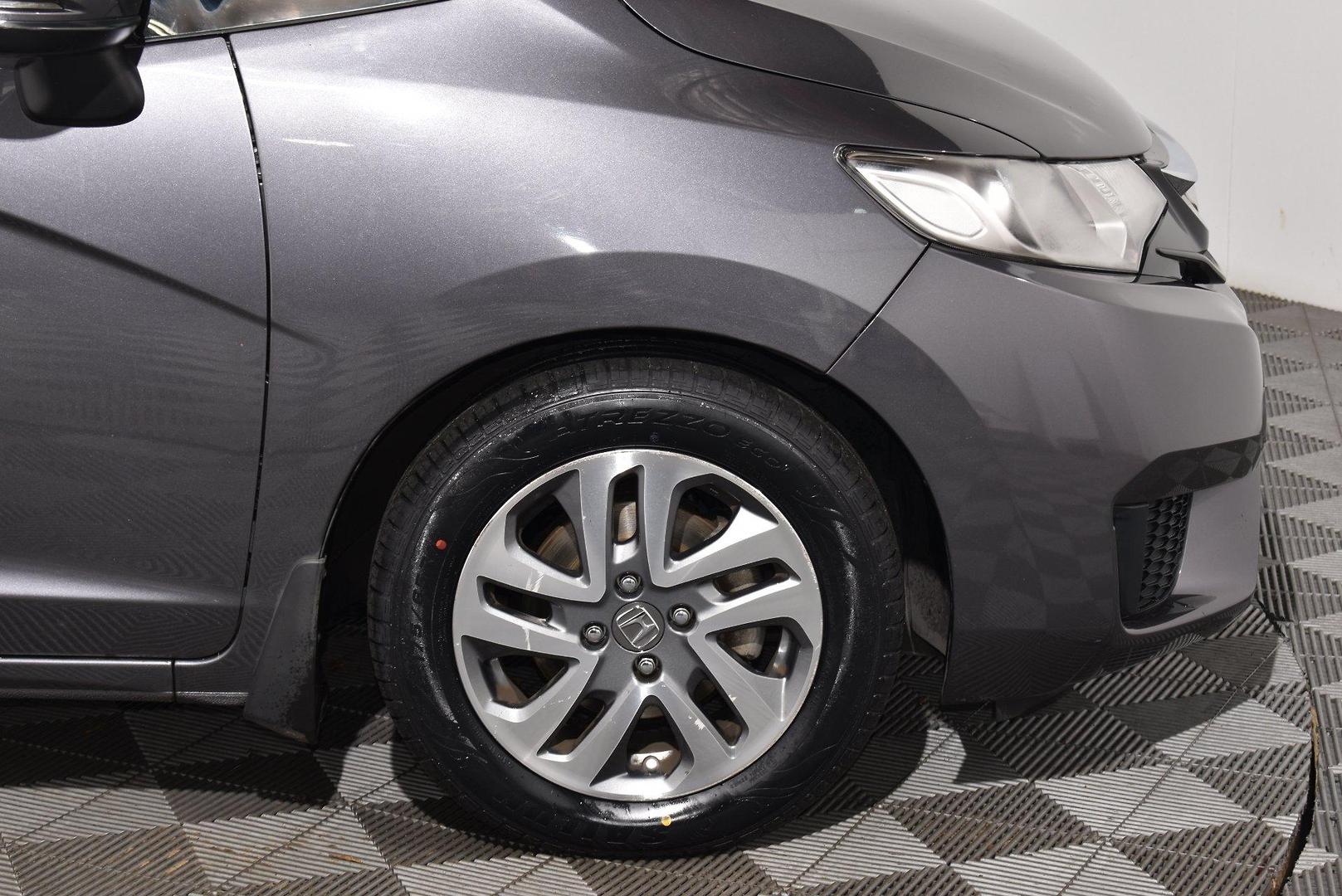 2016 Honda Jazz VTi — photo 17