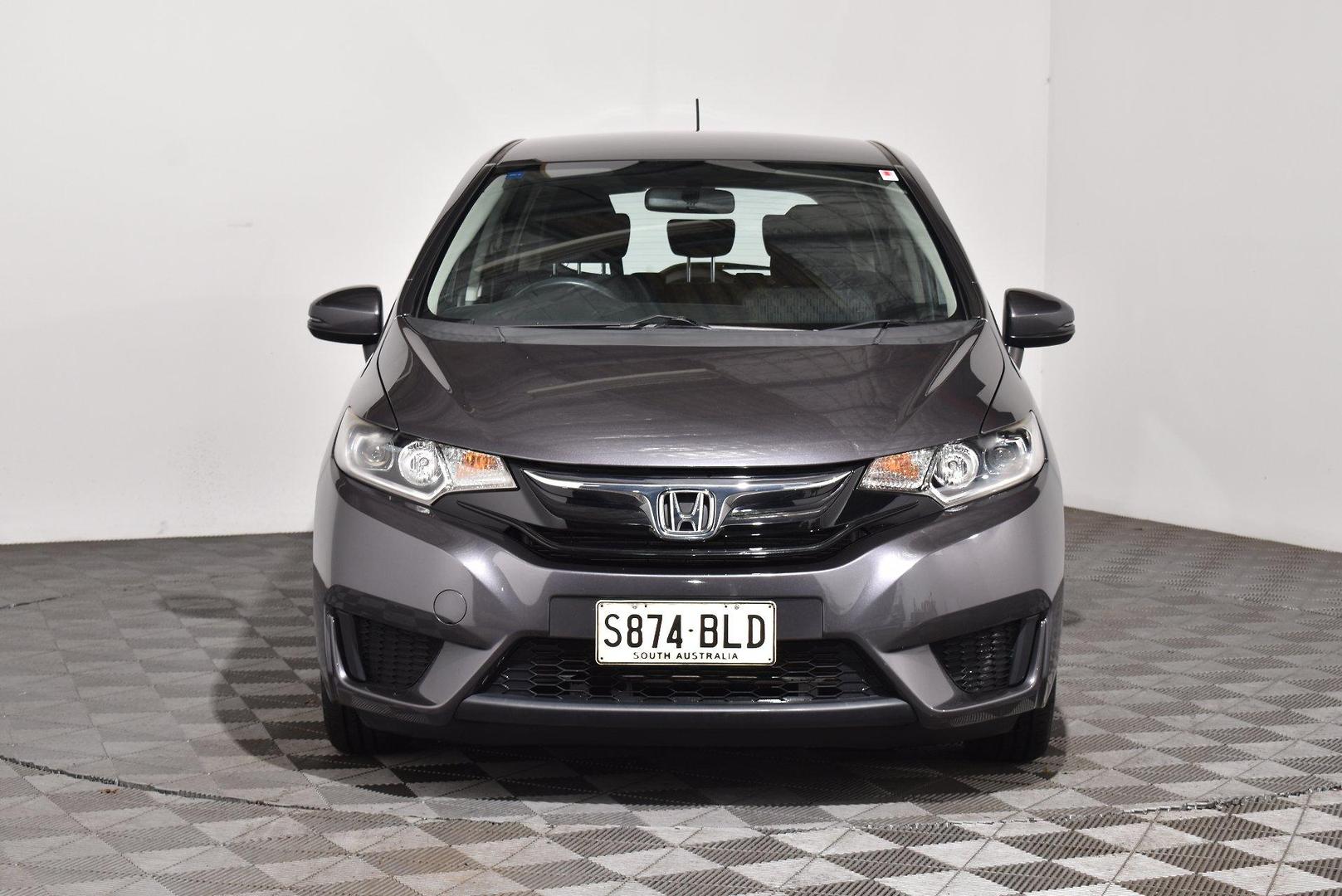 2016 Honda Jazz VTi — photo 3
