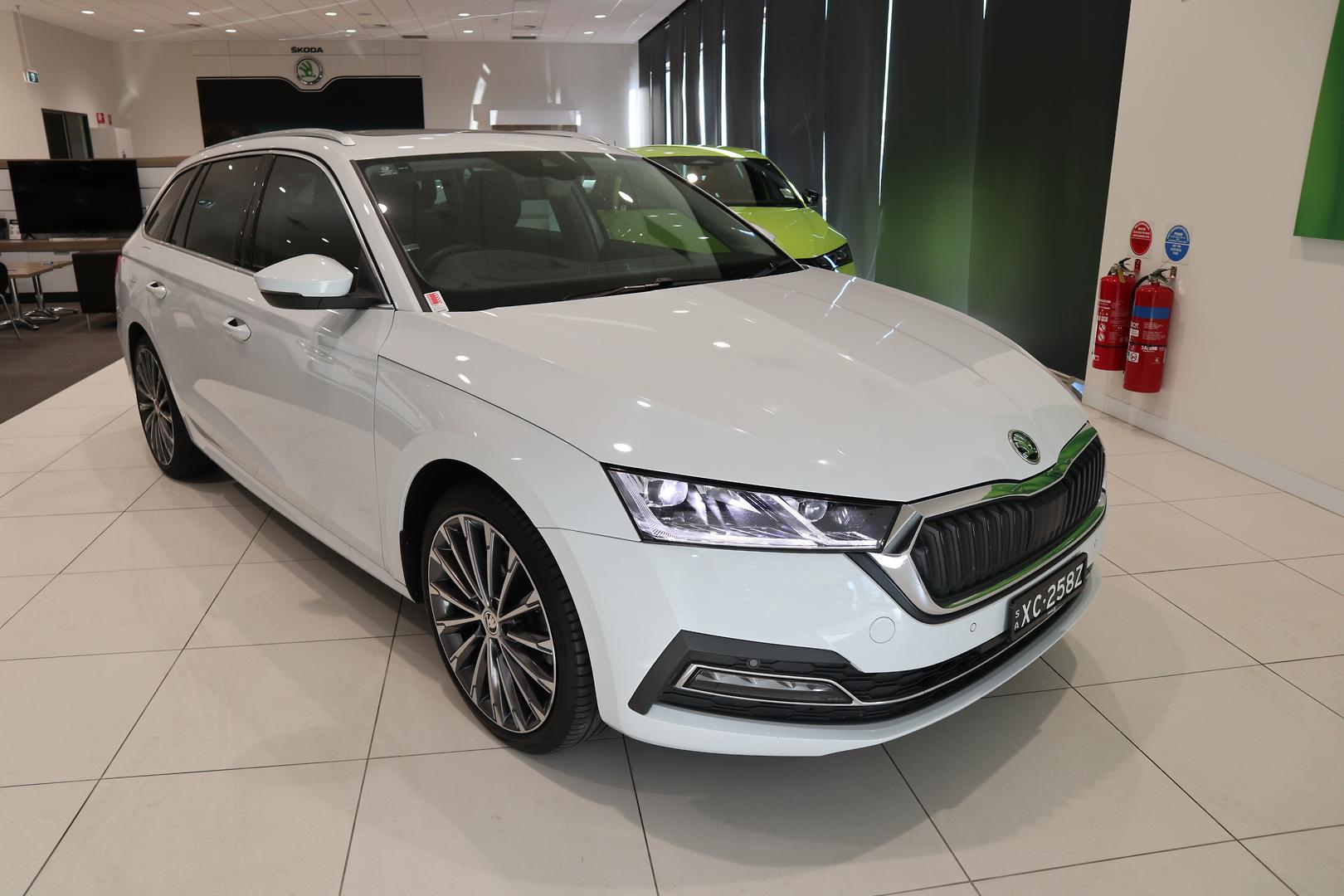 2022 SKODA Octavia 140TSI Limited Edition — photo 2