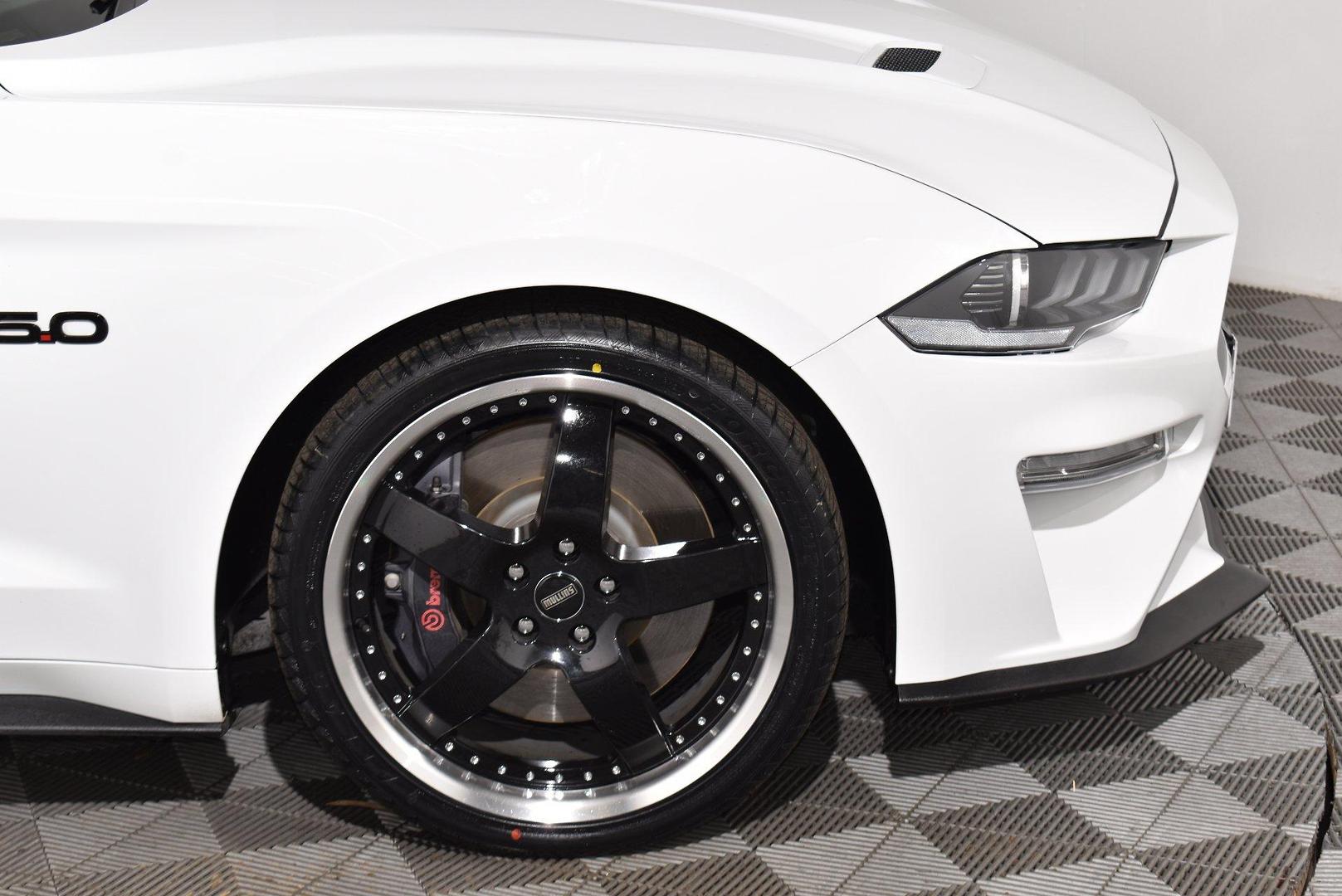2018 Ford Mustang GT — photo 18