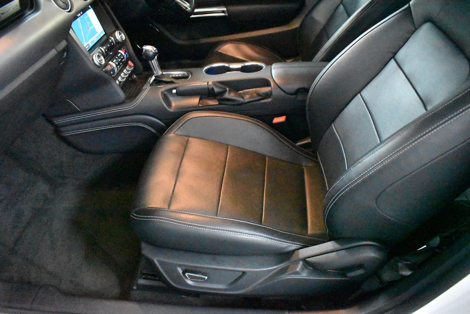 2018 Ford Mustang GT — photo 7