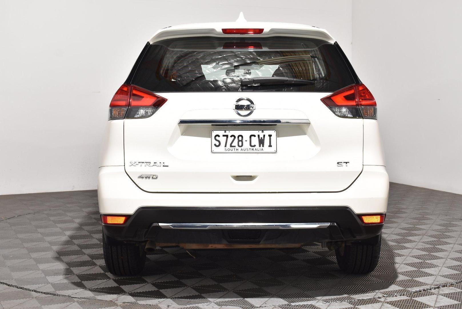 2017 Nissan X-TRAIL ST — photo 4