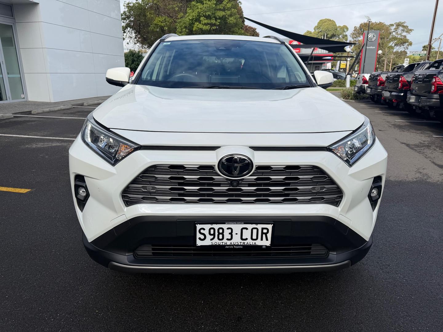 2022 Toyota RAV4 Cruiser — photo 2