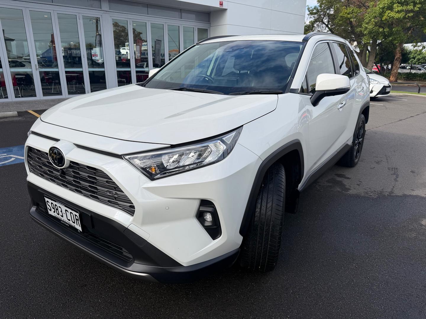 2022 Toyota RAV4 Cruiser — photo 3