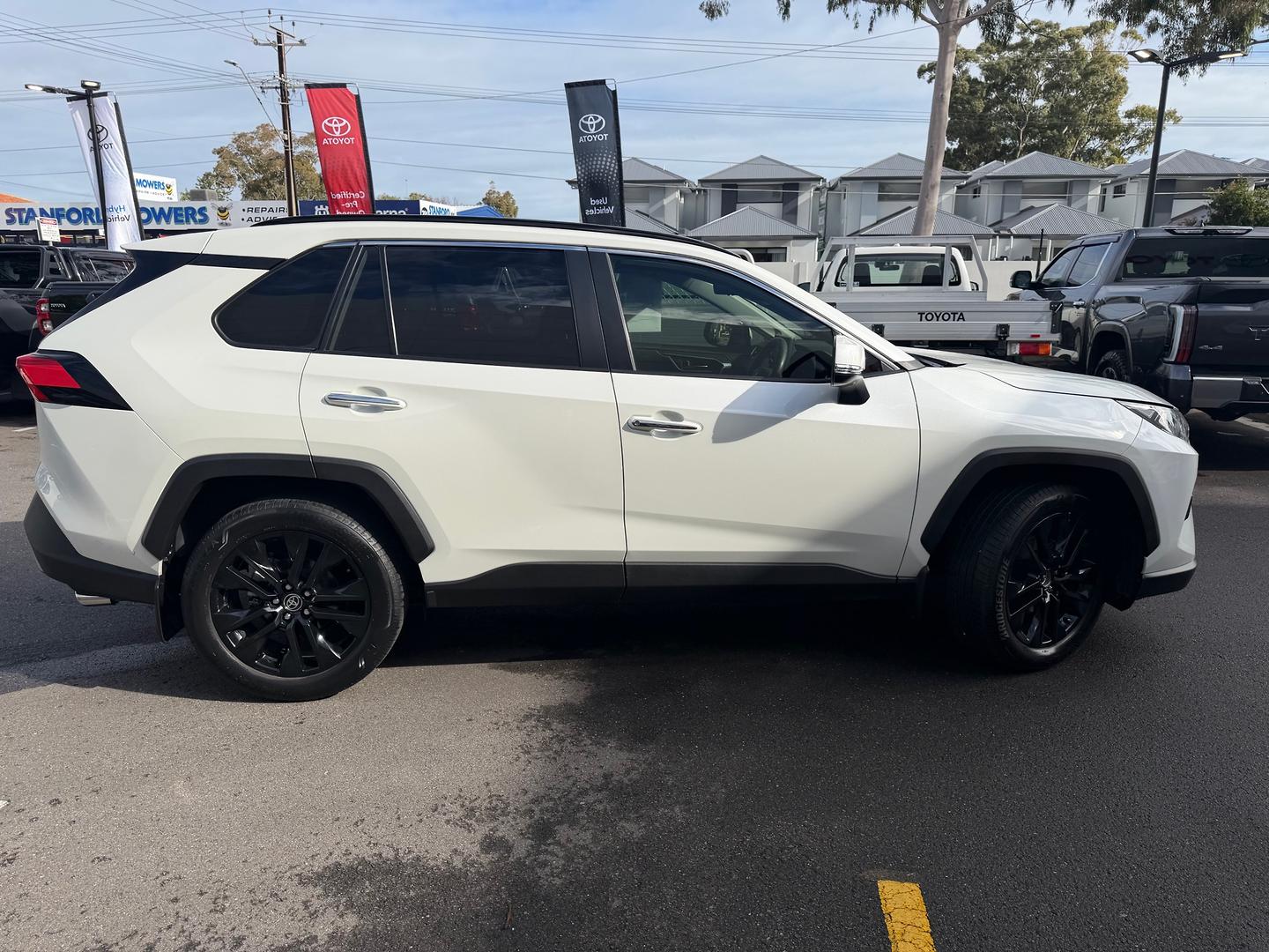 2022 Toyota RAV4 Cruiser — photo 7