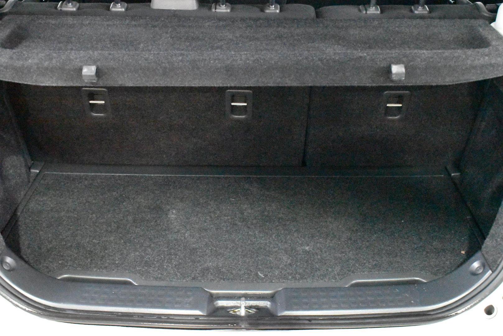 2010 Suzuki Swift RE4 — photo 15
