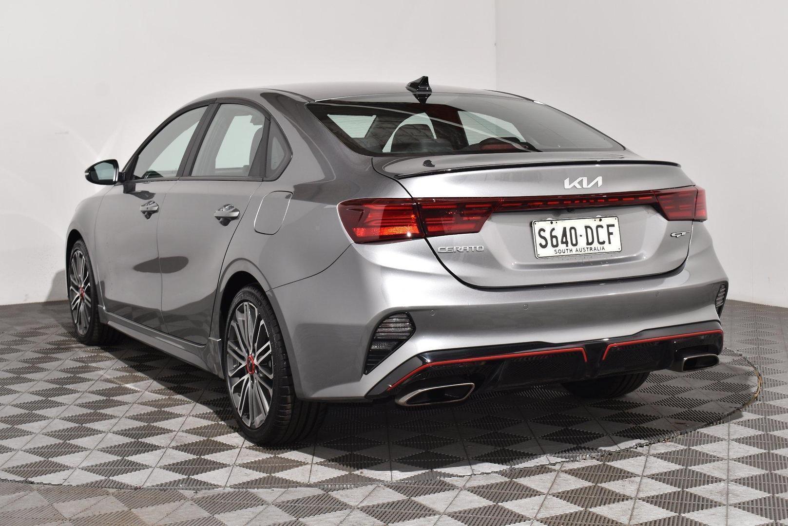 2024 Kia Cerato GT — photo 2