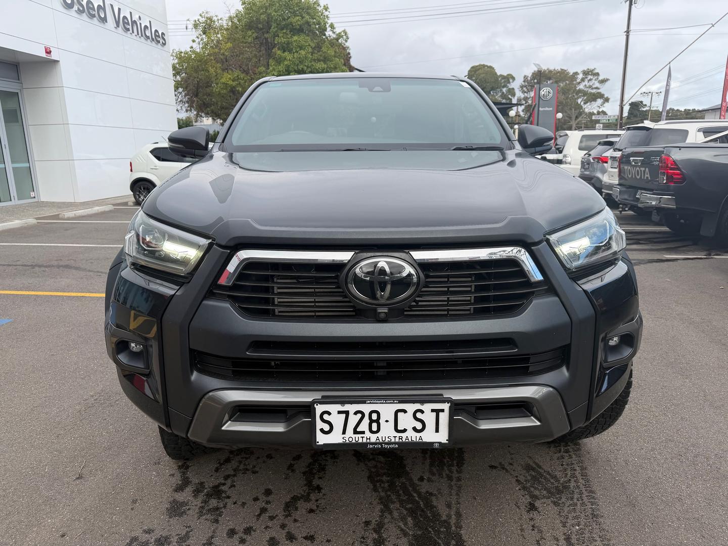 2022 Toyota Hilux Rogue — photo 2