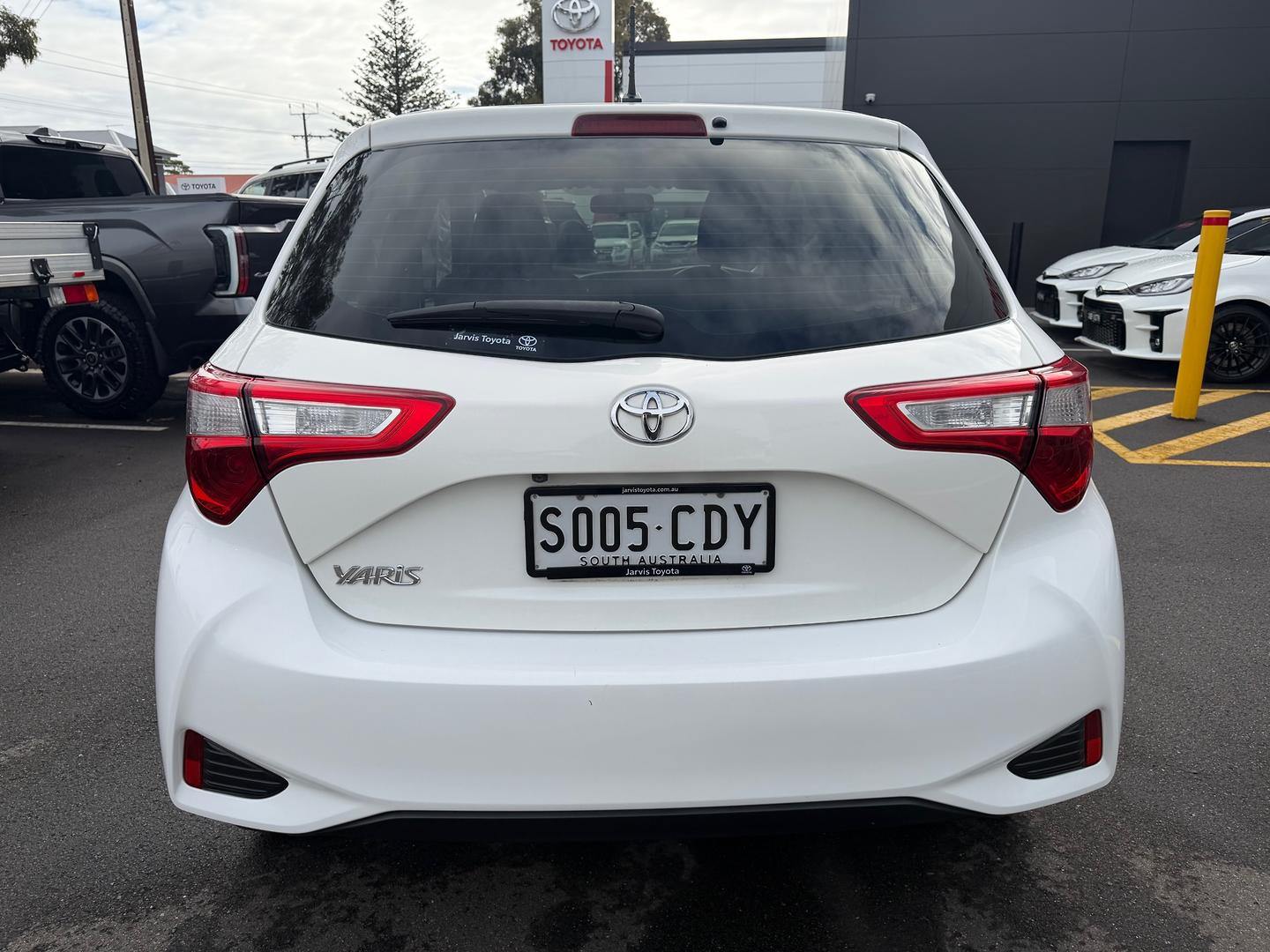 2020 Toyota Yaris Ascent — photo 5
