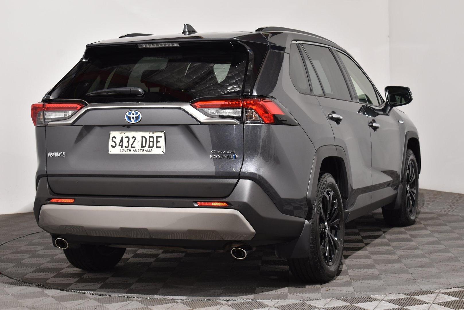 2024 Toyota RAV4 Cruiser — photo 13