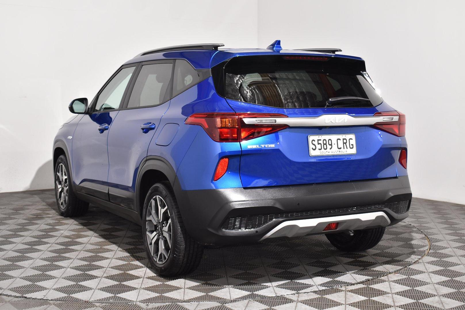 2022 Kia Seltos Sport — photo 2