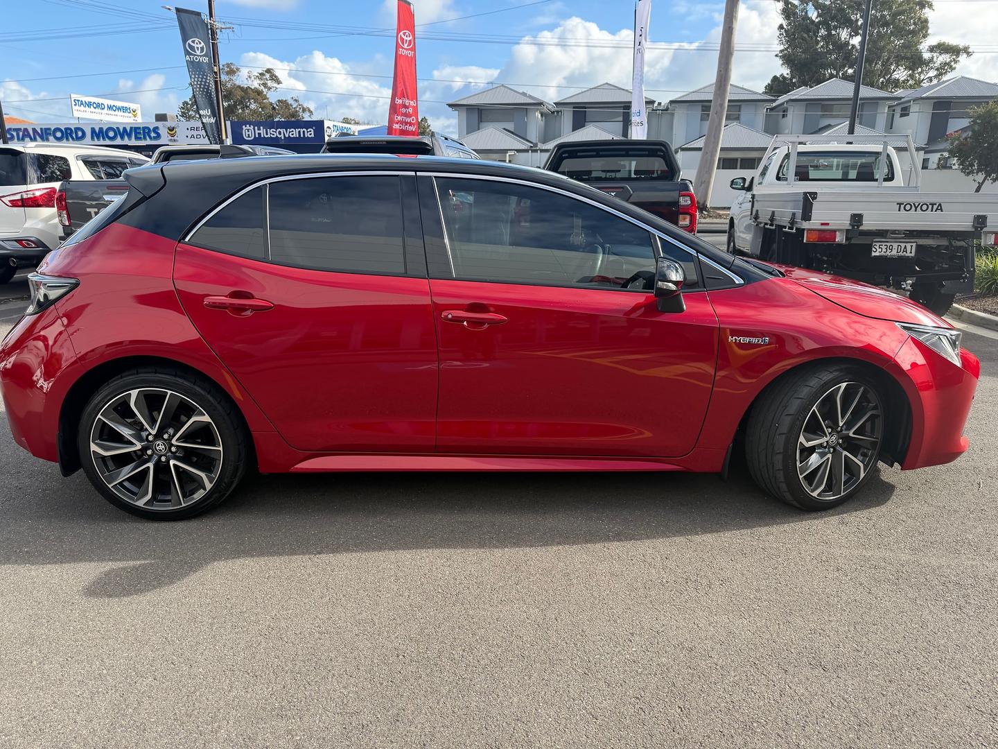 2021 Toyota Corolla ZR Hybrid — photo 7