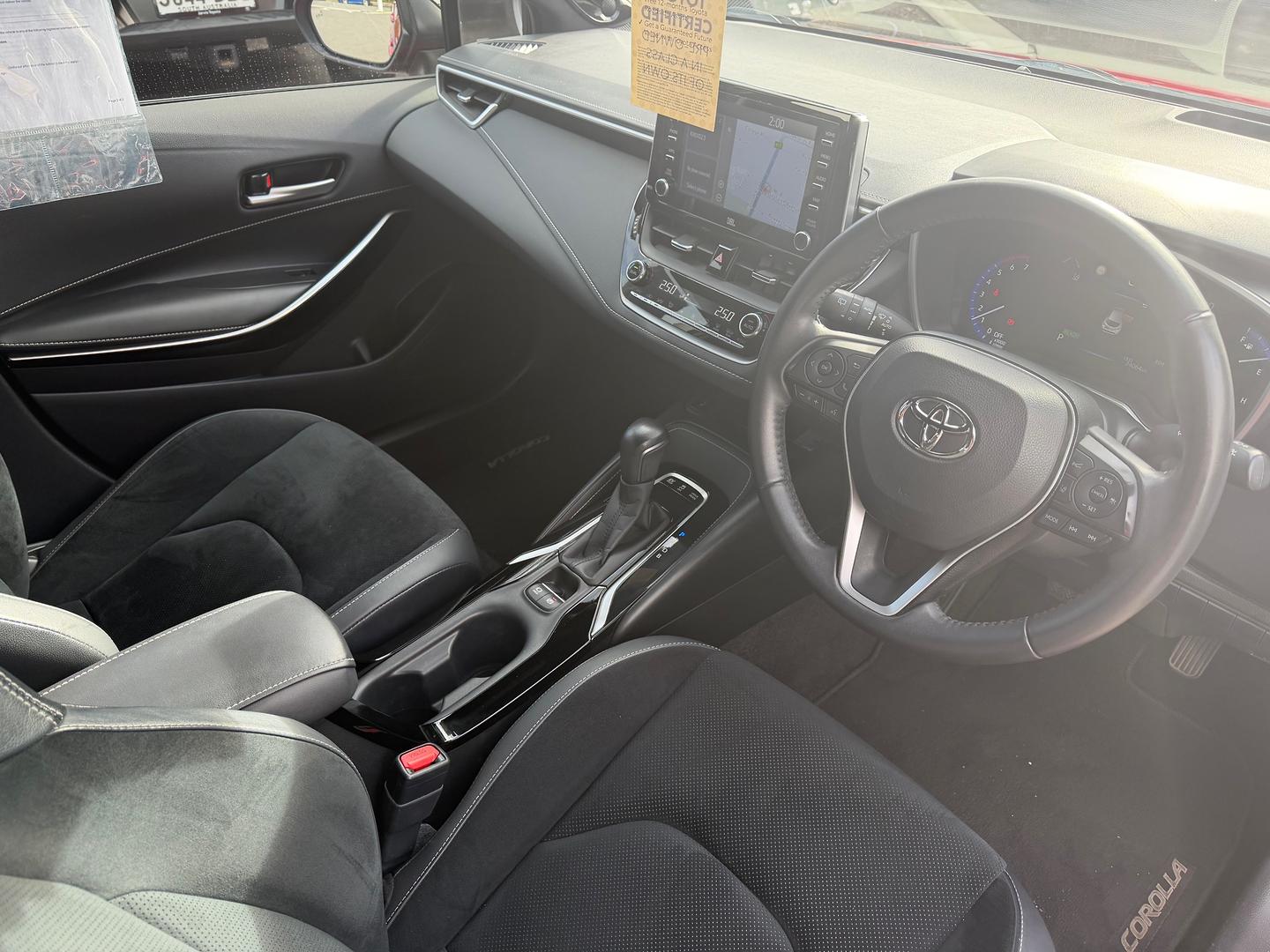 2021 Toyota Corolla ZR Hybrid — photo 8