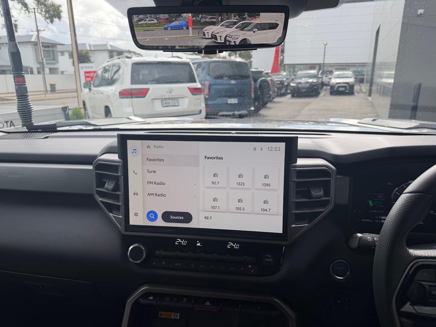 2024 Toyota Tundra Limited — photo 11