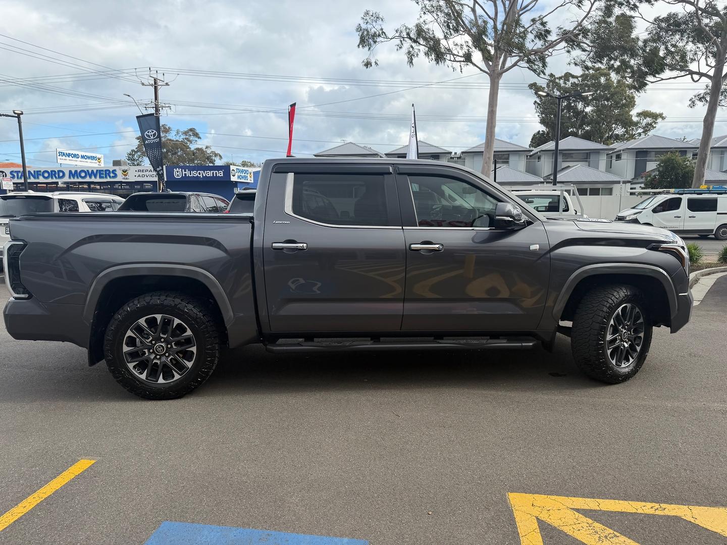 2024 Toyota Tundra Limited — photo 7