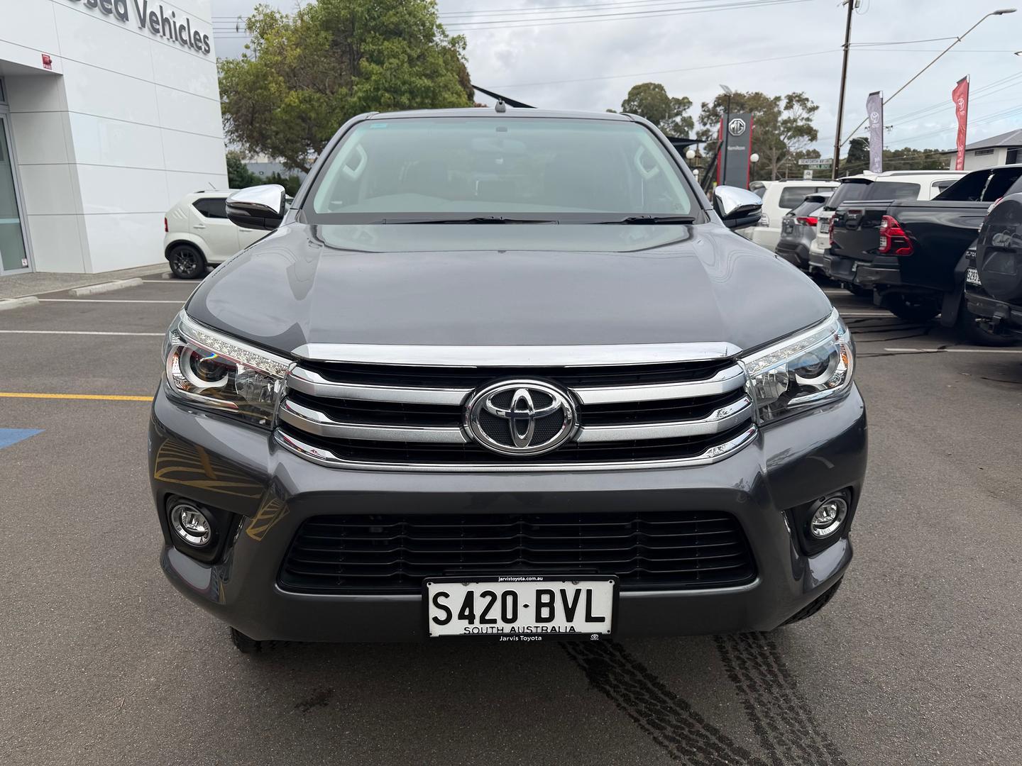 2017 Toyota Hilux SR5 HiRider — photo 2