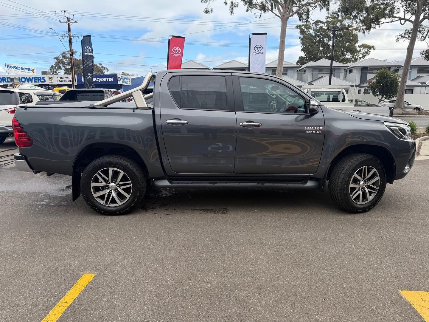 2017 Toyota Hilux SR5 HiRider — photo 7