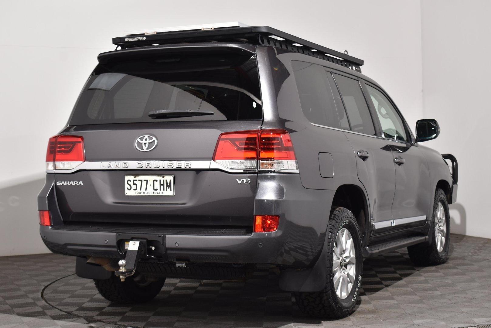 2020 Toyota Landcruiser Sahara — photo 14