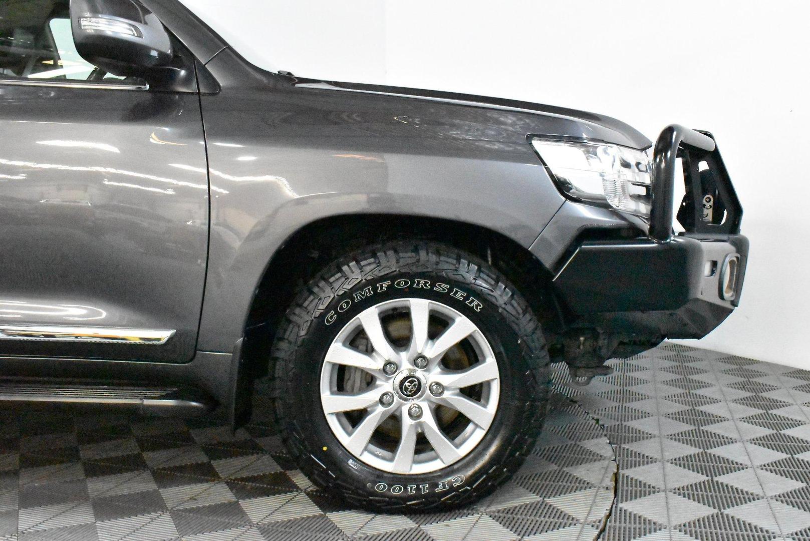 2020 Toyota Landcruiser Sahara — photo 18