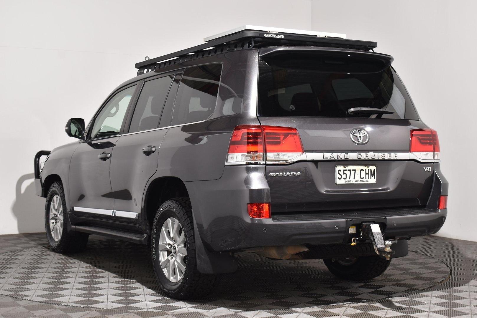 2020 Toyota Landcruiser Sahara — photo 2