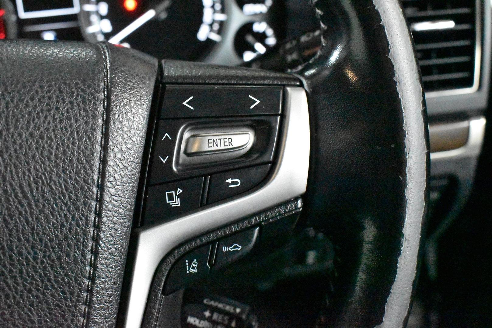 2020 Toyota Landcruiser Sahara — photo 22