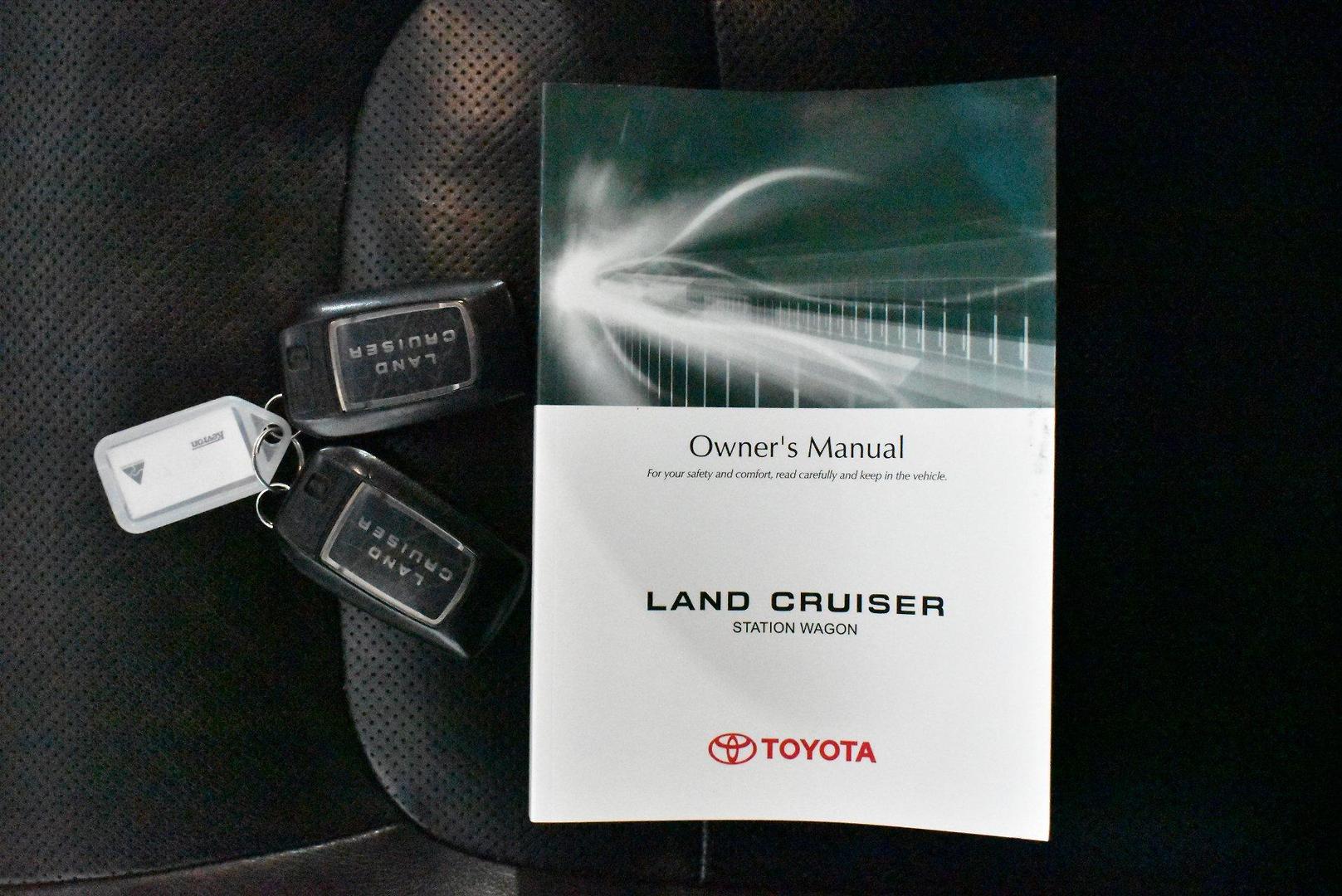 2020 Toyota Landcruiser Sahara — photo 26