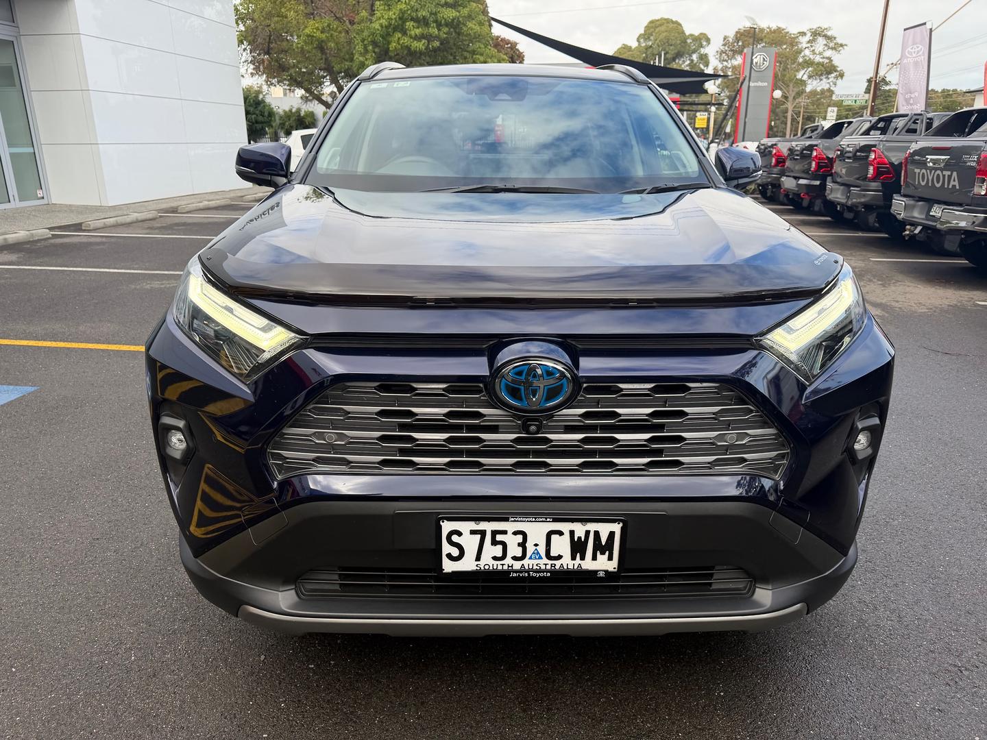 2023 Toyota RAV4 Cruiser — photo 2