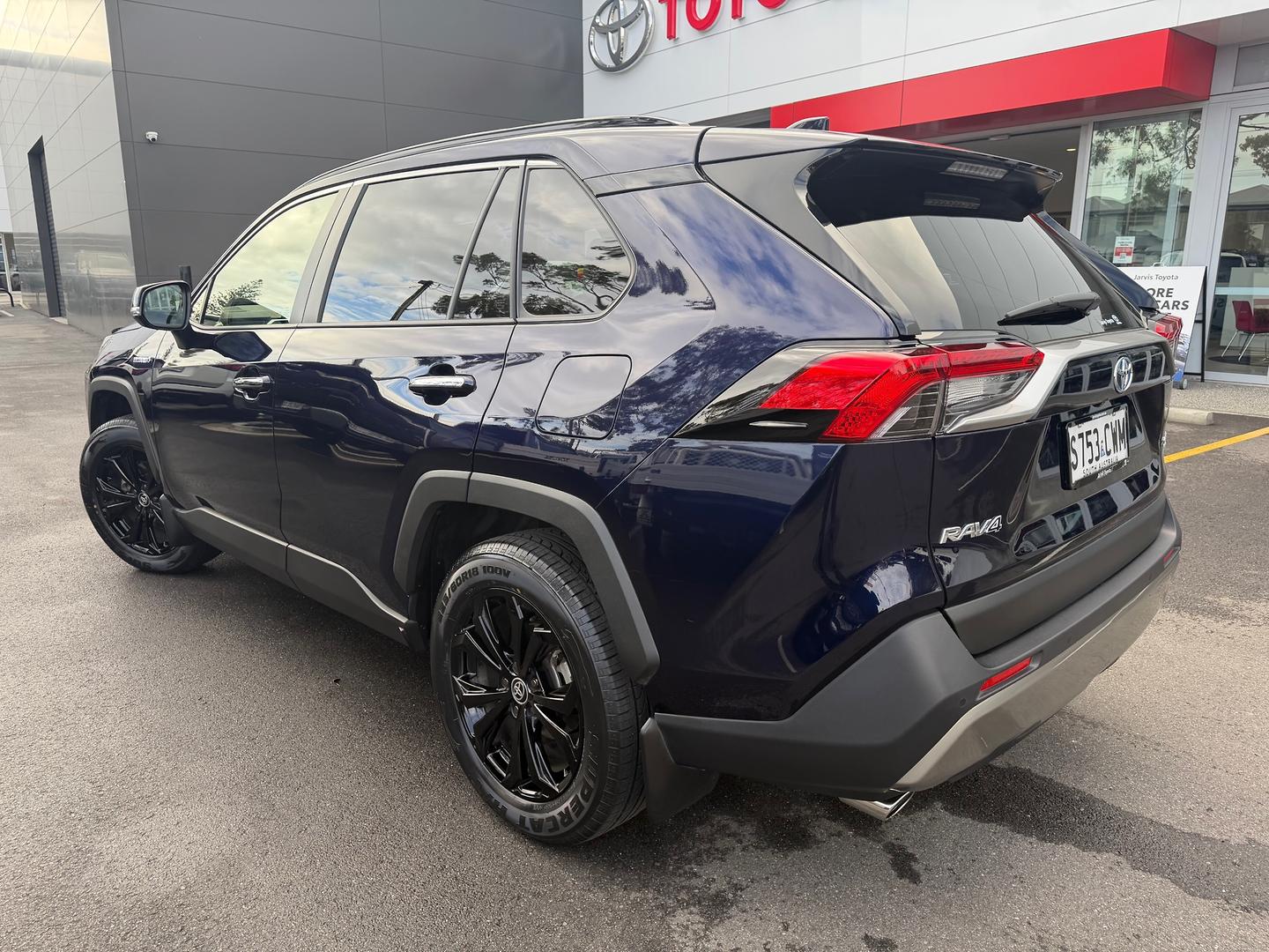 2023 Toyota RAV4 Cruiser — photo 4