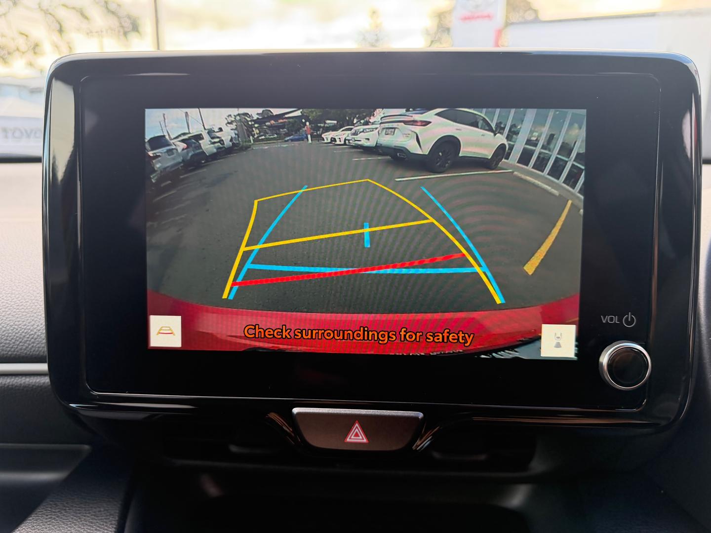 2025 Toyota Yaris SX Hybrid — photo 12