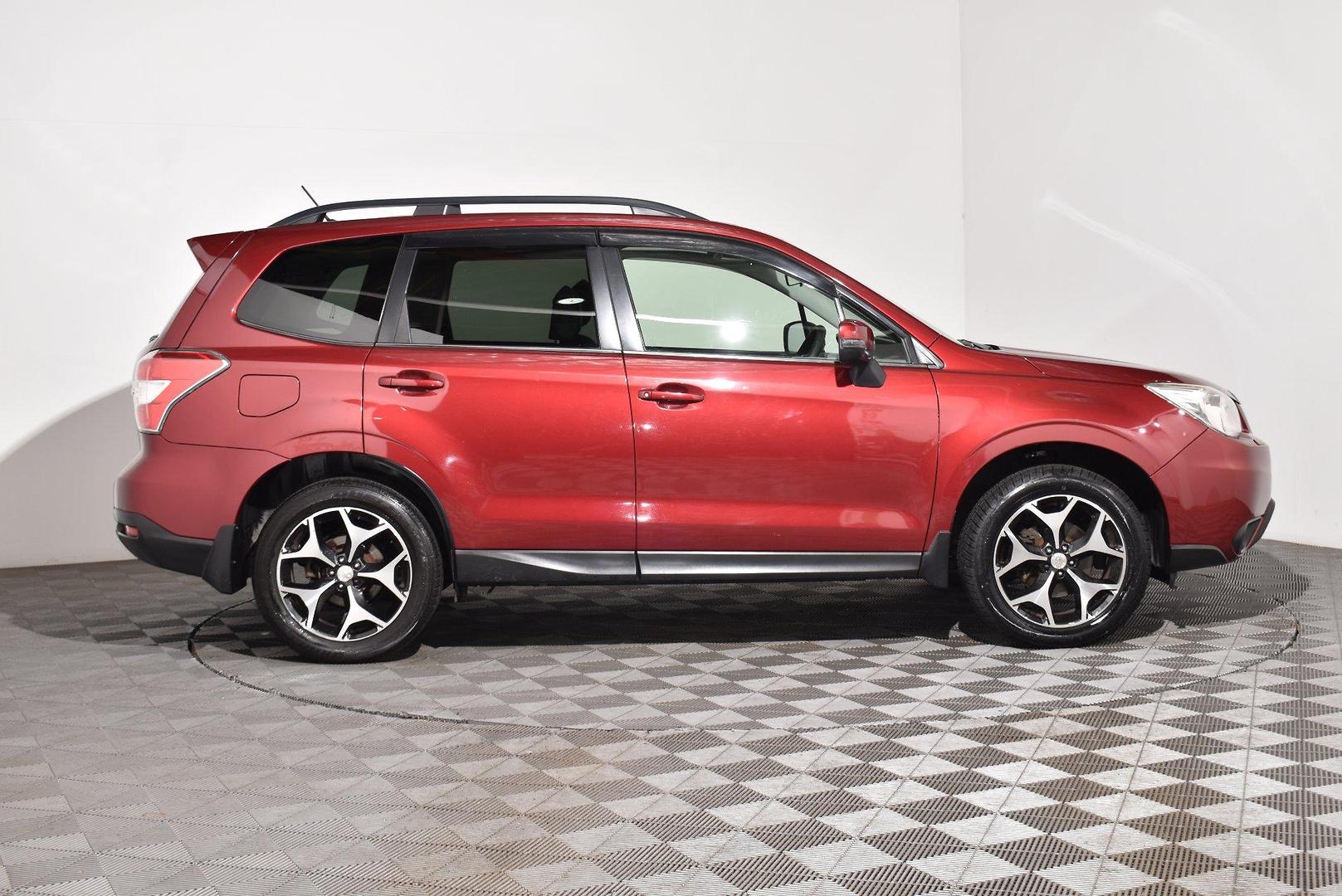 2014 Subaru Forester 25iS — photo 10