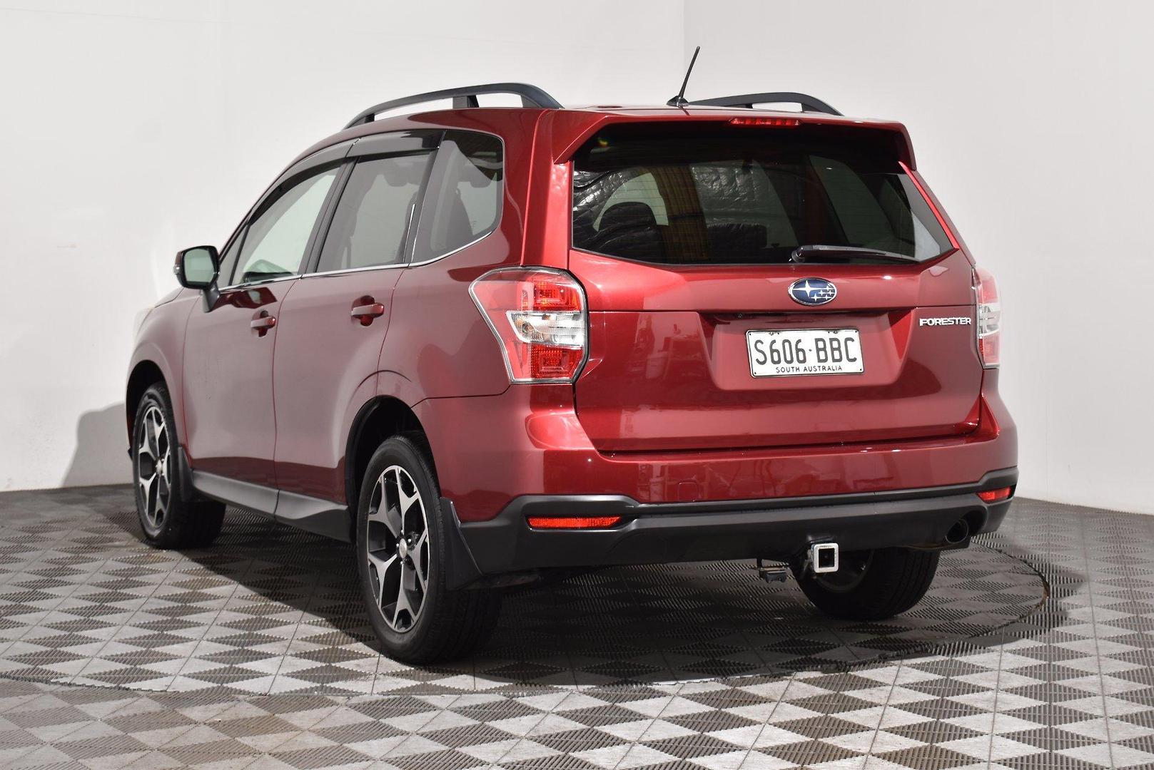 2014 Subaru Forester 25iS — photo 2