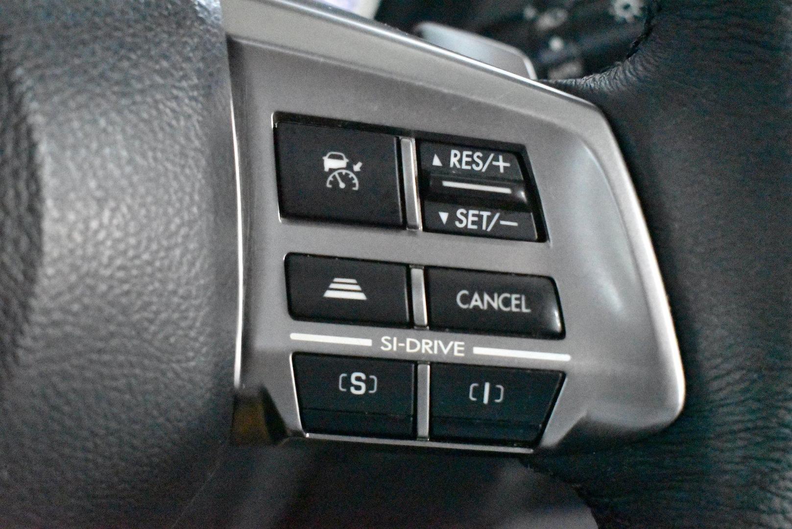2014 Subaru Forester 25iS — photo 22