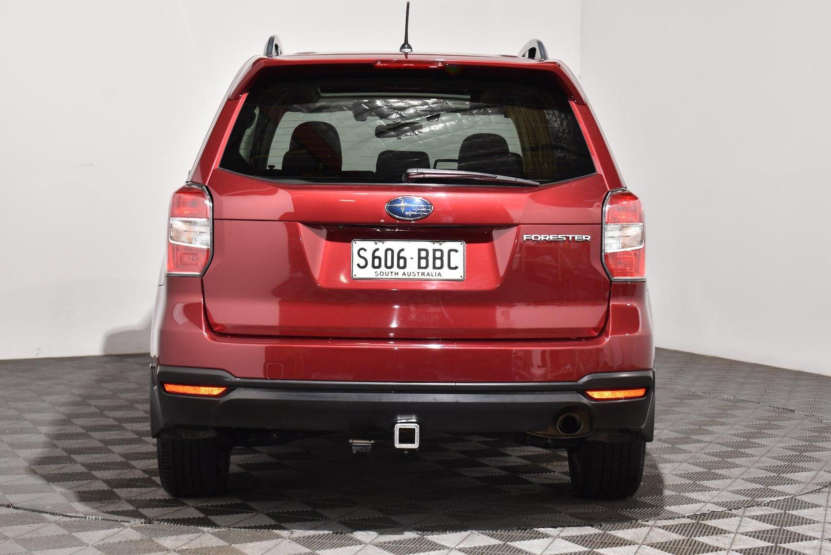 2014 Subaru Forester 25iS — photo 4