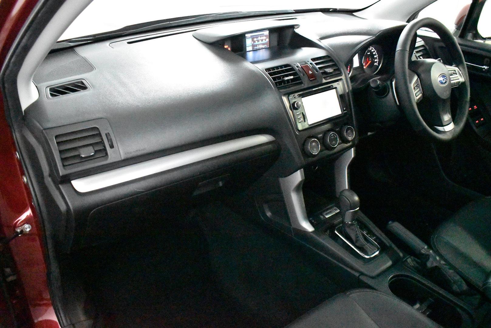 2014 Subaru Forester 25iS — photo 6