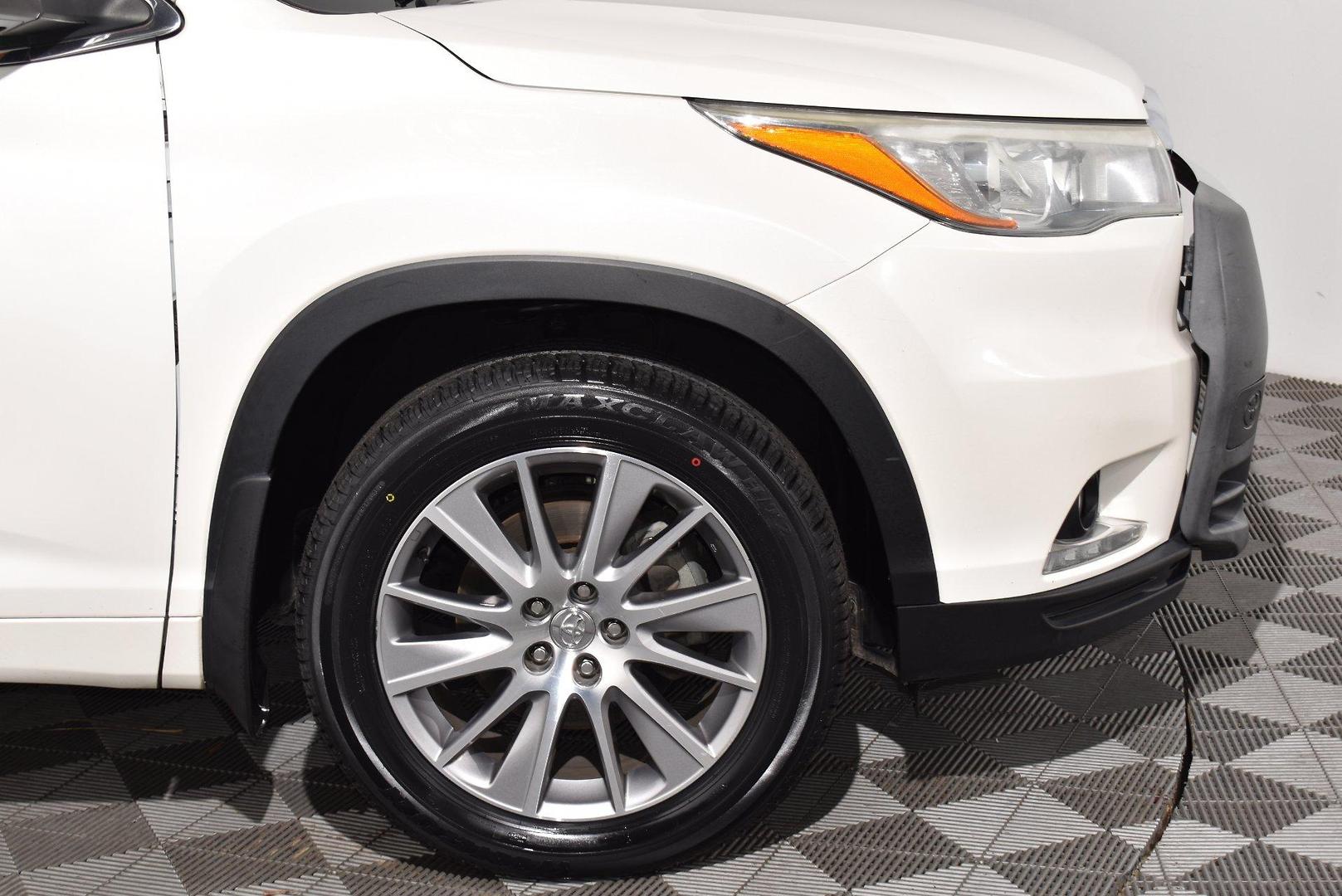 2014 Toyota Kluger Grande — photo 18