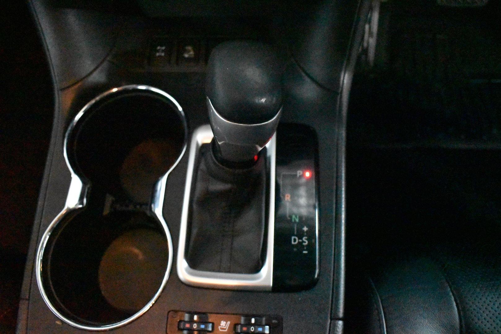 2014 Toyota Kluger Grande — photo 20