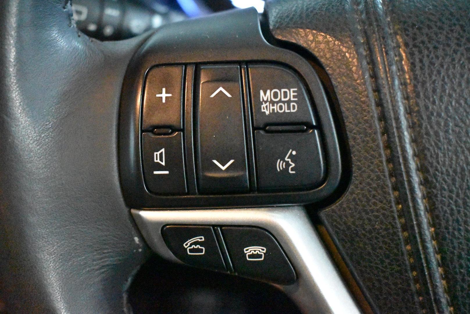 2014 Toyota Kluger Grande — photo 21