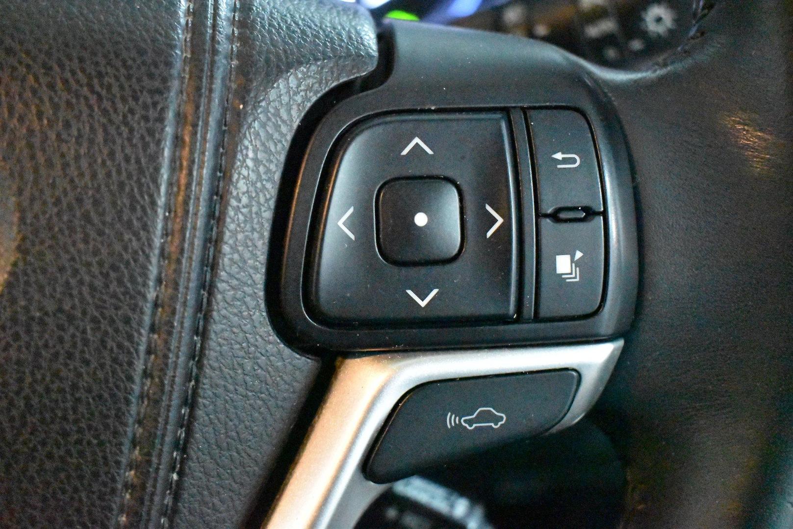 2014 Toyota Kluger Grande — photo 22