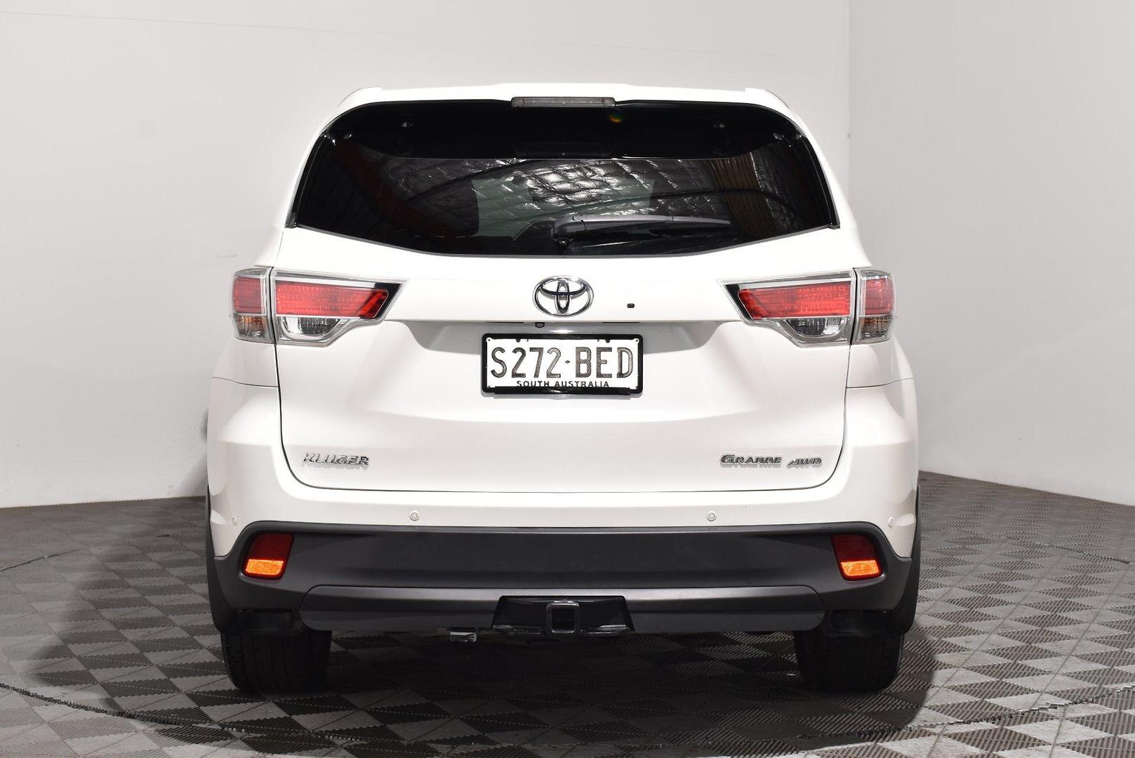 2014 Toyota Kluger Grande — photo 4