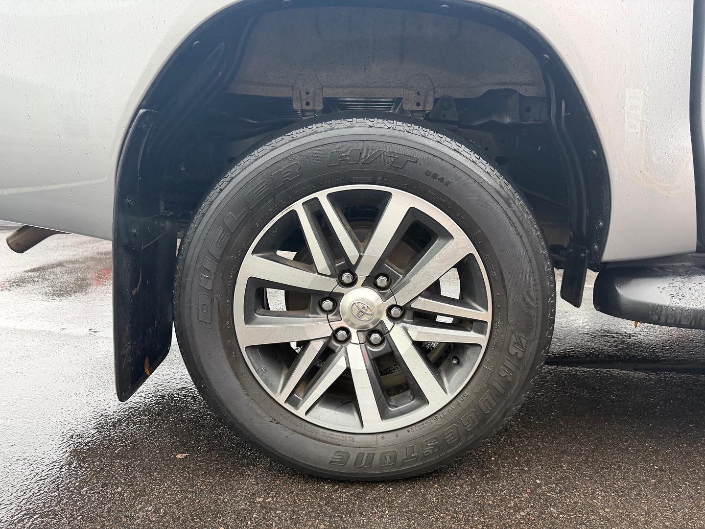 2019 Toyota Hilux SR5 — photo 7