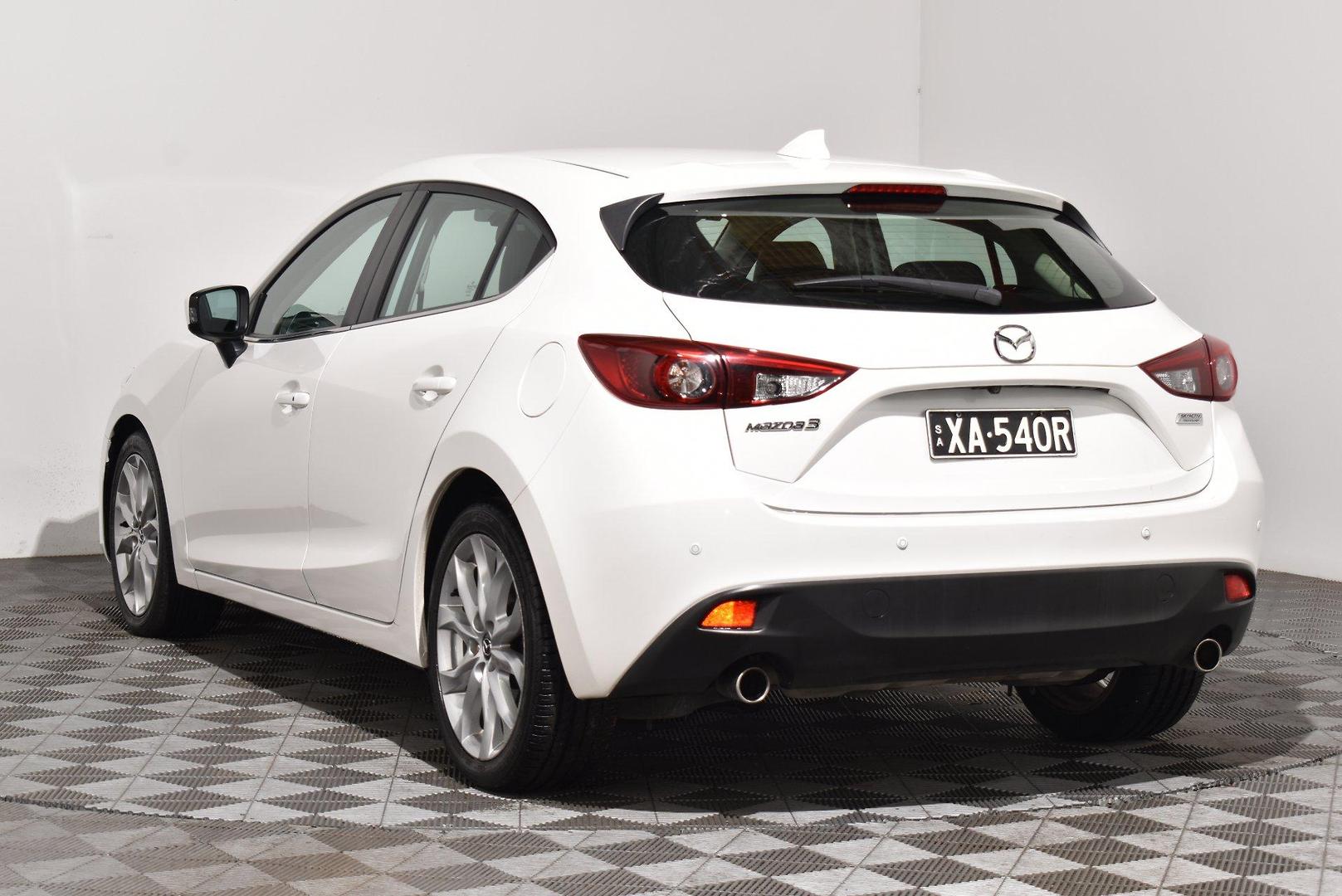 2016 Mazda 3 SP25 GT — photo 2