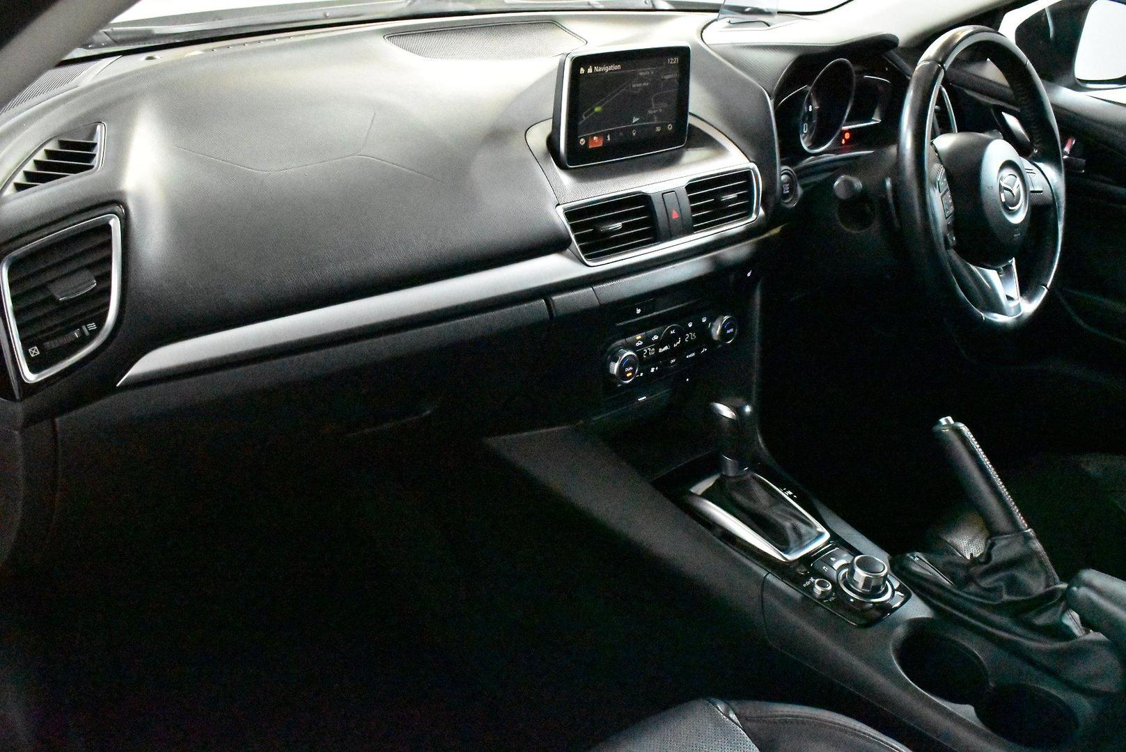2016 Mazda 3 SP25 GT — photo 6